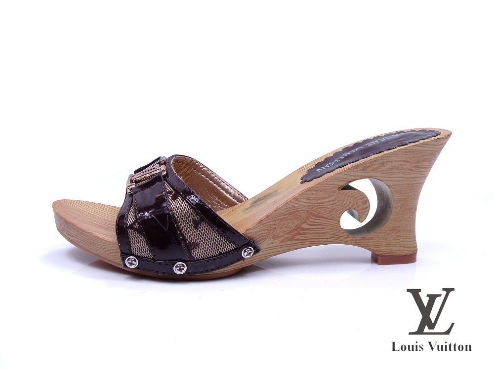 LV sandals075